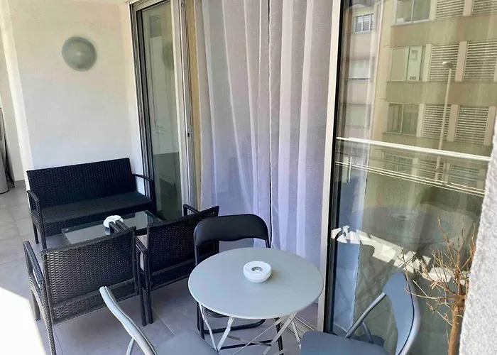 L'orangeraie Centre Martinez, Beau F2 Avec Terrasse アパート カンヌ