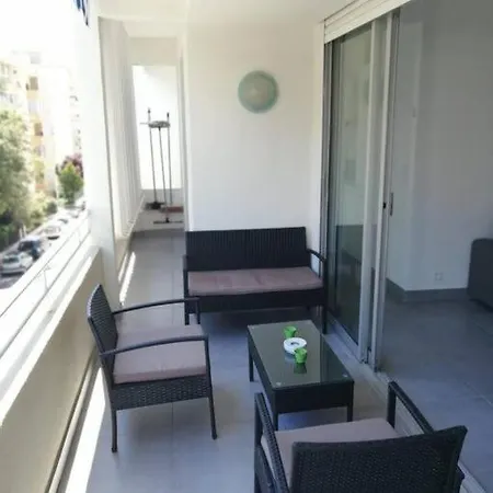 L'orangeraie Centre Martinez, Beau F2 Avec Terrasse